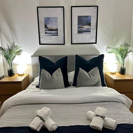 Retreat To A Stylish Ensuite In Лондон Экстерьер фото