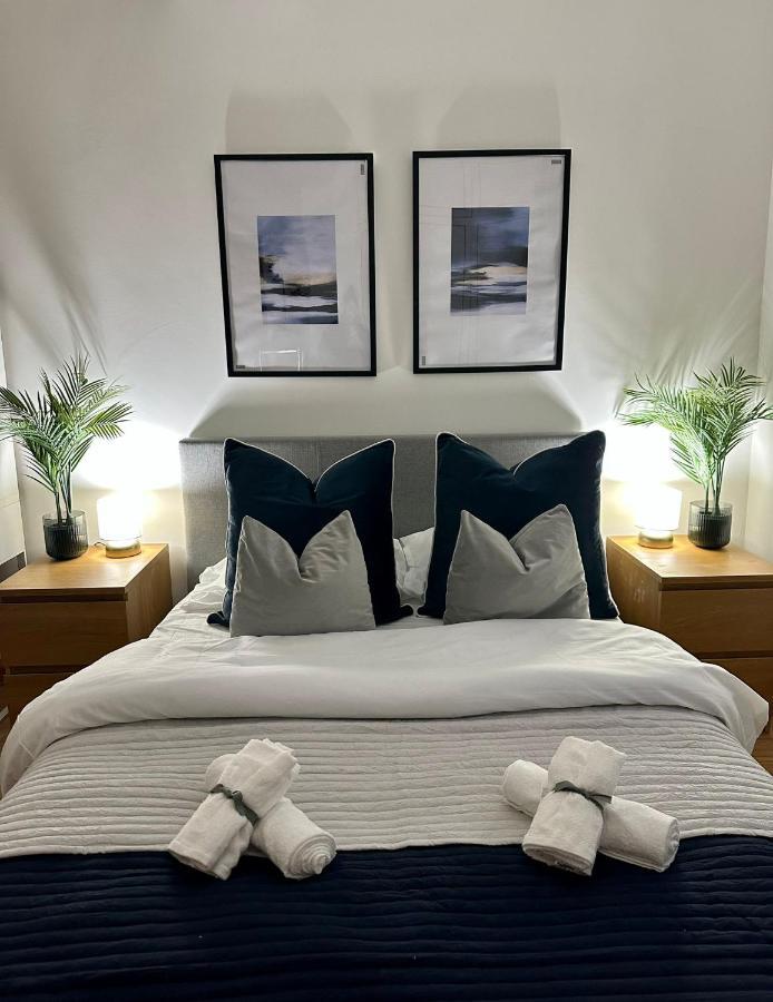 Retreat To A Stylish Ensuite In Лондон Экстерьер фото